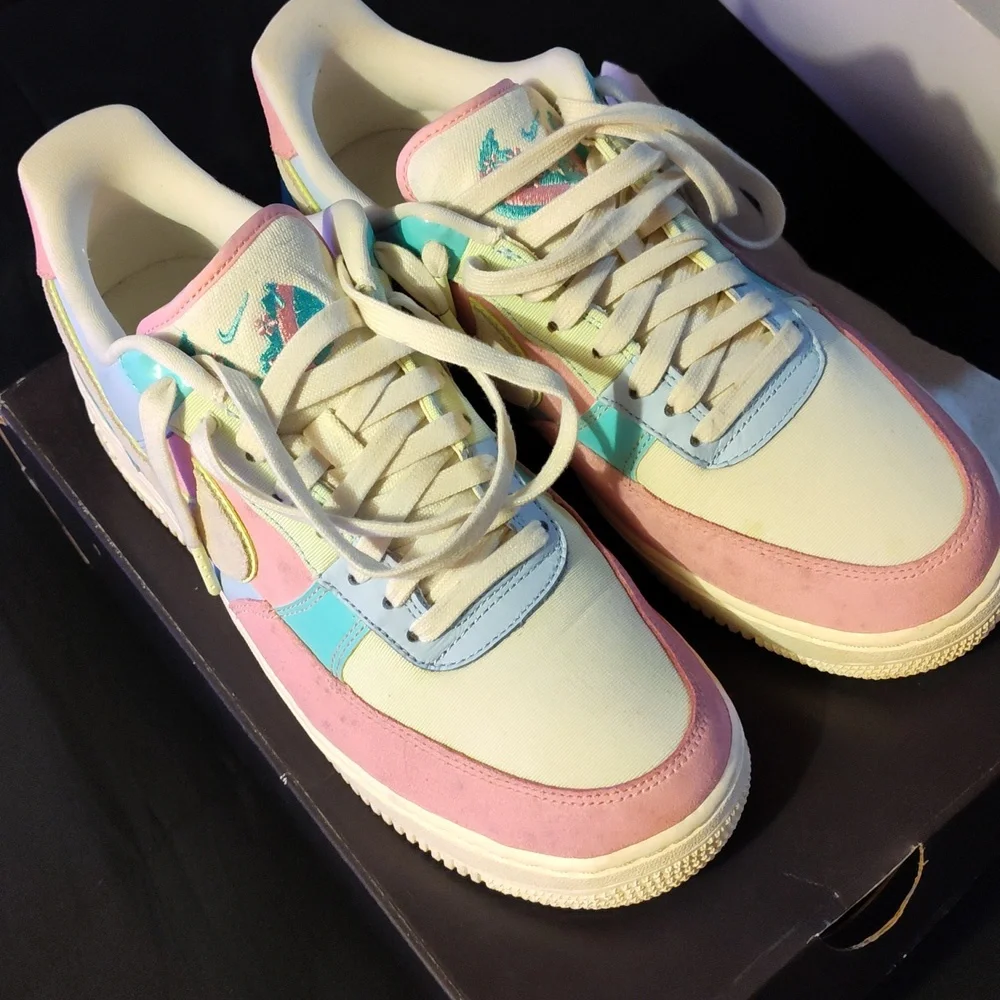 Nike Air Force 1 Low 'Spring Patchwork' 2018 Size 10 Womens or 9 Men’s